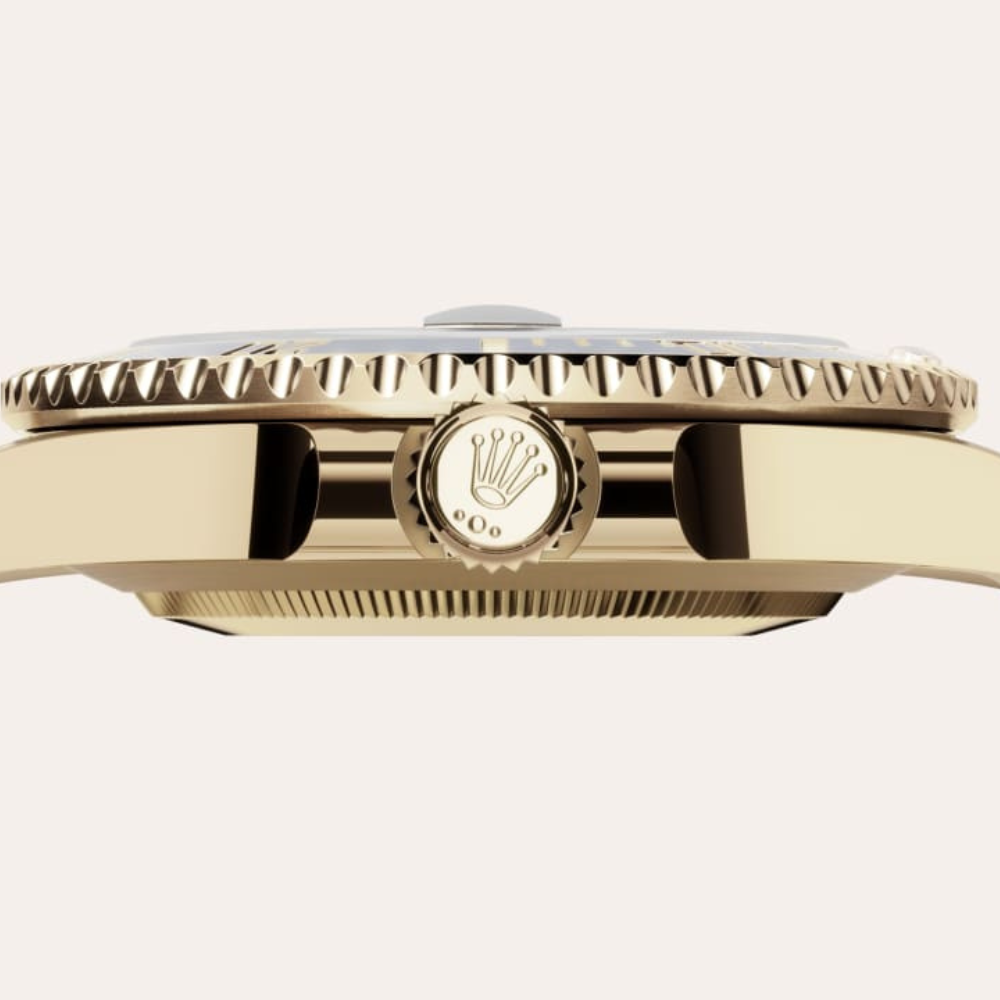 Rolex Submariner Date, 18k Yellow Gold, 41mm, Ref# 126618lb-0002 - Image 4